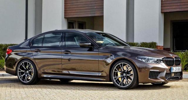 بي إم دبليو ”M5 CS” 