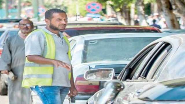سايس في مكان انتظار 