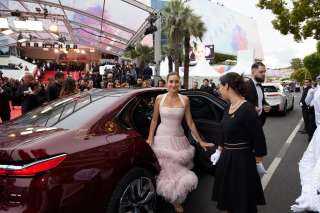 ”أمينة خليل” سفيرة لـ ”BMW مصر” فى مهرجان كان السينمائى الدولى