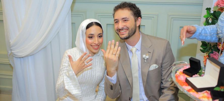 في حفل أسري بهيج .. خطوبة الإعلامية منة أشرف علي الدكتور عمرو مكي بمتحف الحضارات