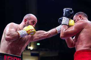 دبي تحتضن ليلة ملاكمة تاريخية: غاسييف بطلاً للعالم للوزن الثقيل وحفيد محمد علي يواصل الانتصارات