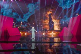 والدة بندر بن نومان تزفه إلى المرحلة القادمة من ”شاعر الراية” والدة بندر بن نومان تزفه إلى المرحلة القادمة من ”شاعر الراية”