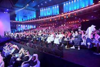 ”شاعر الراية” يقترب من اللقب والمنافسة تشتد