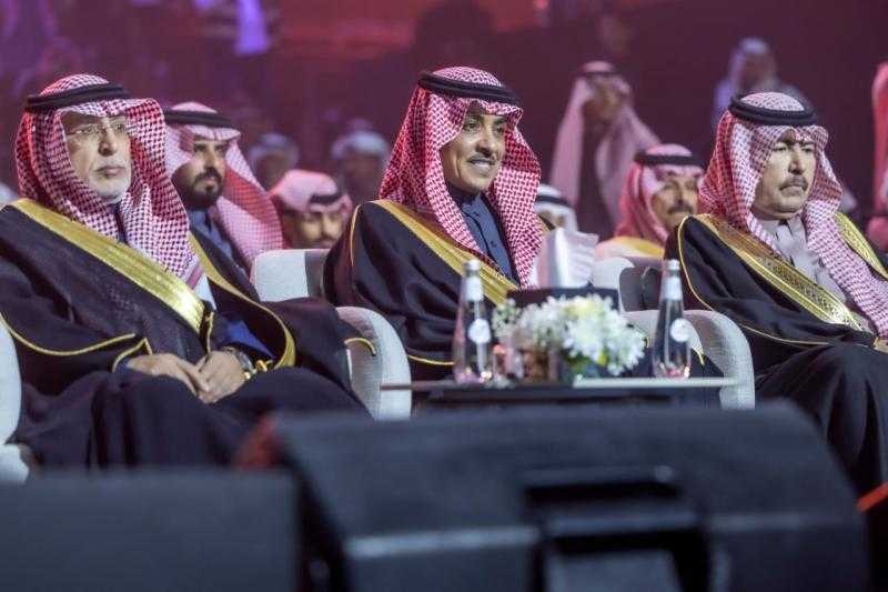 معالي وزير الإعلام السعودى يشهد تتويج الفائز بلقب شاعر الراية في موسمه الرابع
