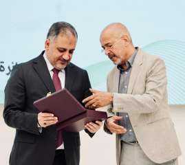 الدكتور احمد المبرقع وزير الشباب والرياضة العراقية يكشف رويته لمهرجان العراق السينمائي... الدكتور احمد المبرقع وزير الشباب والرياضة العراقية يكشف رويته لمهرجان العراق السينمائي الدولي لافلام الشباب