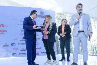 مدحت شلبي يشارك في  دعم أطفال التوحد خلال احتفالية كبرى