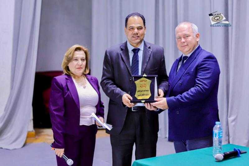 المركز الثقافي الروسي ومؤسسة سفراء الوعي يكرّمان رموز المجتمع المصري