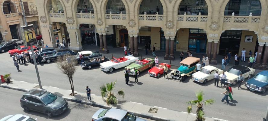من غرناطة إلى شارع بغداد.. مهرجان للسيارات الكلاسيكية في شوارع مصر الجديدة