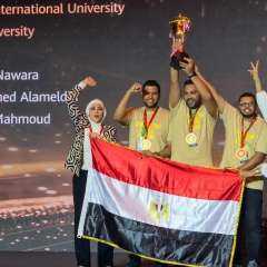 إنجاز عالمي لطلاب هندسة وعلوم الحاسب بجامعة الملك سلمان وإقتناصهم الميدالية الذهبية والكأس Huawei ICT Competition بالصين