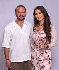 مكسيم خليل يتحدث مع هبة حيدري بصراحة عن سوريا والغربة والدراما السياسية مكسيم خليل يتحدث مع هبة حيدري بصراحة عن سوريا والغربة والدراما السياسية