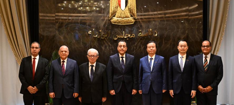 تحت شعار صنع فى ”نصر”..  توقيع اتفاقية شراكة استراتيجية بين شركة ”النصر لصناعة السيارات” ومجموعة ”فاو كار” الصينية