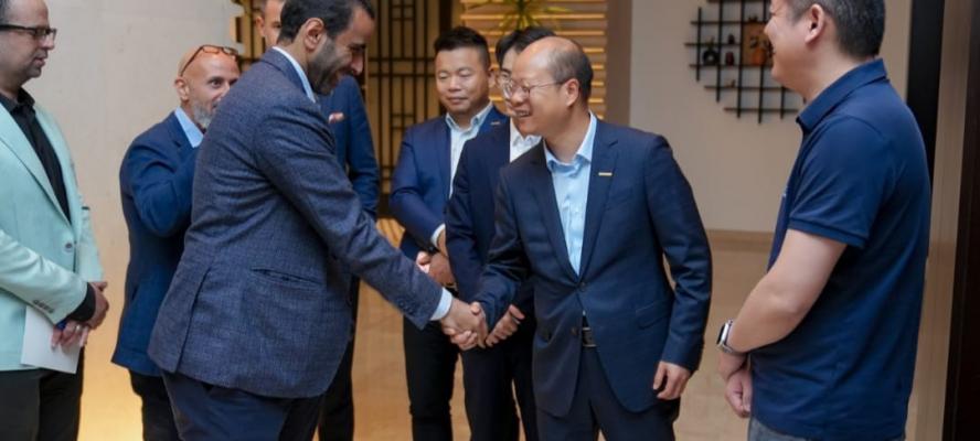 ”أوتوموبيلتي” و”جيلى العالمية” تبحثان التوسع فى التصنيع المحلى وزيادة الإنتاج وإطلاق طرازات جديدة