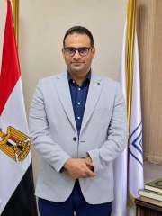 وسيم جاد يجتمع بمجلس أمناء مدارس مدينة الشروق استعداد لبداية العام الدراسي