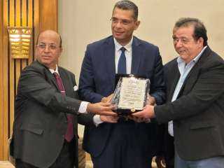 «حياة DNA» يحصد الجائزة الخاصة.. وتكريم عاطف عبد اللطيف في ختام مهرجان... «حياة DNA» يحصد الجائزة الخاصة.. وتكريم عاطف عبد اللطيف في ختام مهرجان الغردقة لسينما الشباب