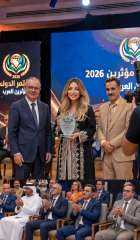 تكريم الشاعرة المغربية عائشة تاقي في مؤتمر المؤثرين العرب الدولي بالقاهرة تكريم الشاعرة المغربية عائشة تاقي في مؤتمر المؤثرين العرب الدولي بالقاهرة
