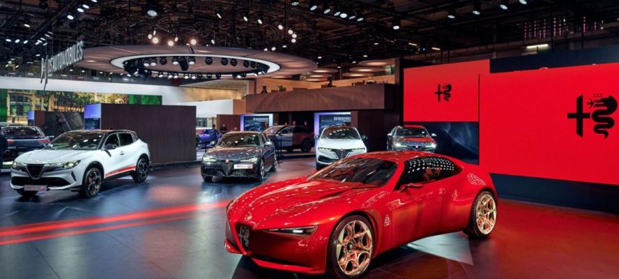 ألفا روميو تخطف الأنظار في باريس: الشغف والجمال والمستقبل