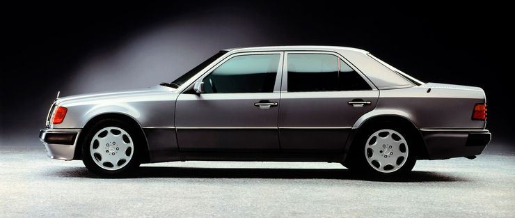 f3ccdd27d2000e3f9255a7e3e2c48800.jpg